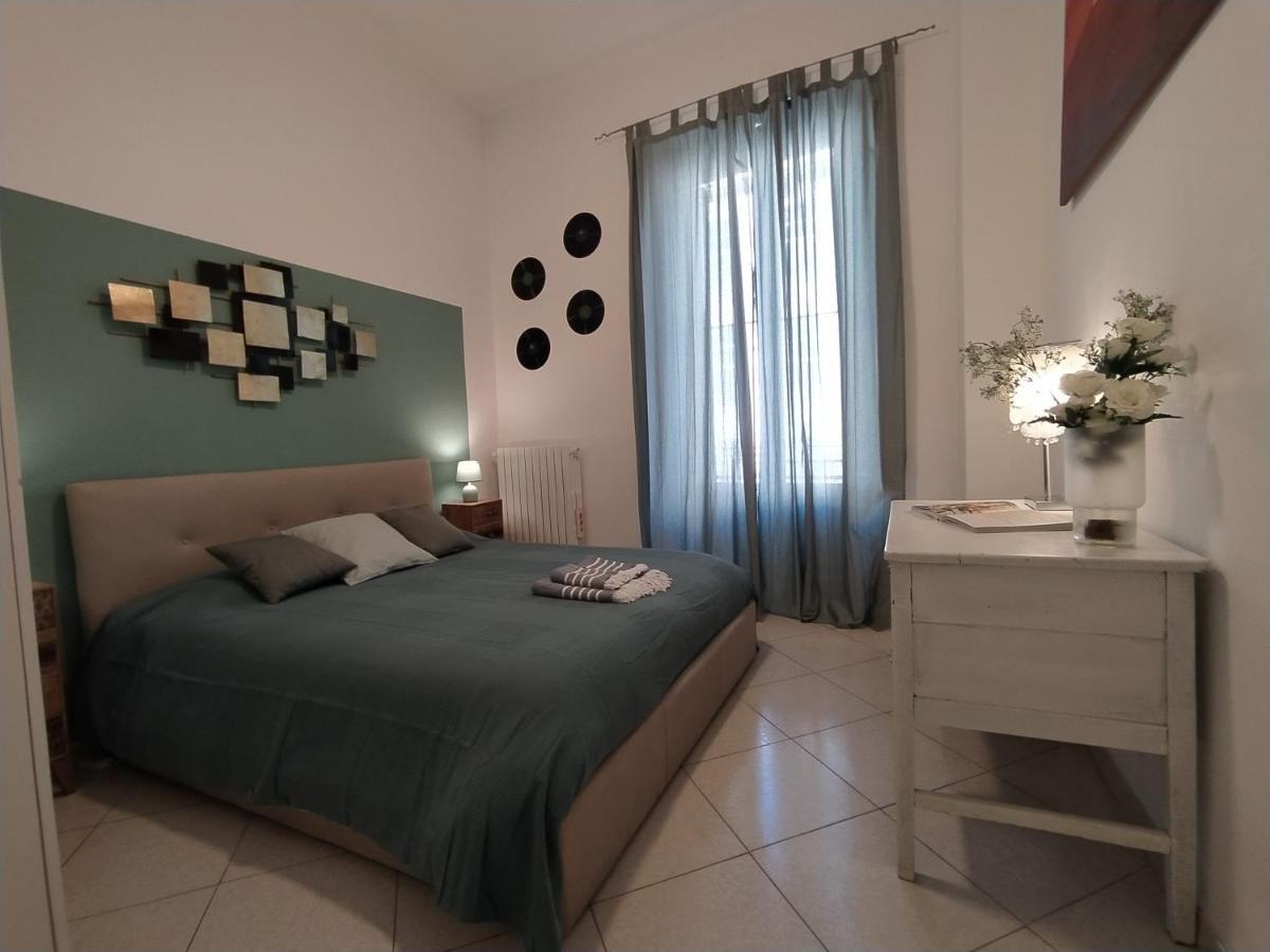 Flower 11 Apartment Bari Bagian luar foto